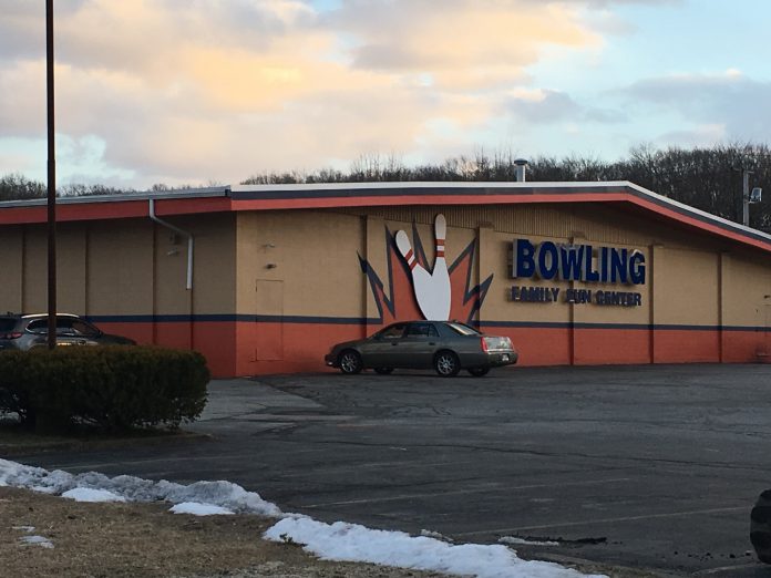 THE EIGHTH ANNUAL FAST No-Tap Bowling Tournament, benefiting Tedy’s Team, will be held on March 8 at North Bowl Lanes in North Attleborough. / PBN PHOTO/JAMES BESSETTE