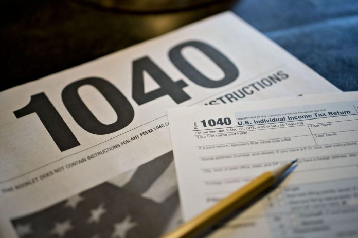 ROUGHLY 10.9 MILLION people are losing out deductions for state and local taxes due to the $10,000 state and local taxes deduction cap included in the 2017 tax overhaul. / BLOOMBERG NEWS FILE PHOTO/DANIEL ACKER ROUGHLY 10.9 MILLION people are losing out deductions for state and local taxes due to the $10,000 state and local taxes deduction cap included in the 2017 tax overhaul. / BLOOMBERG NEWS FILE PHOTO/DANIEL ACKER