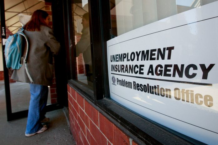 RHODE ISLAND'S 4 percent unemployment rate in January was the highest in New England. / BLOOMBERG NEWS FILE PHOTO/JEFF KOWALSKY