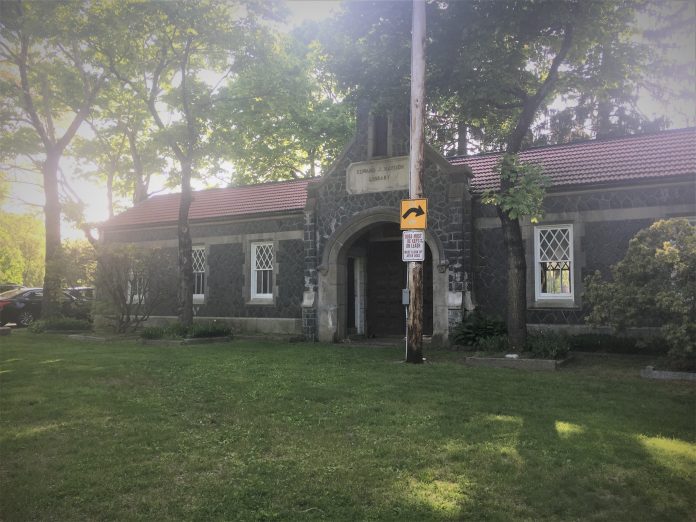 THE CUMBERLAND LINCOLN Rotary Club will hold its 16th annual Pet Walk to benefit the Lincoln/Cumberland Animal Shelter and other Rotary charities on June 1 at the Cumberland Monastery in Cumberland. / PBN PHOTO/JAMES BESSETTE