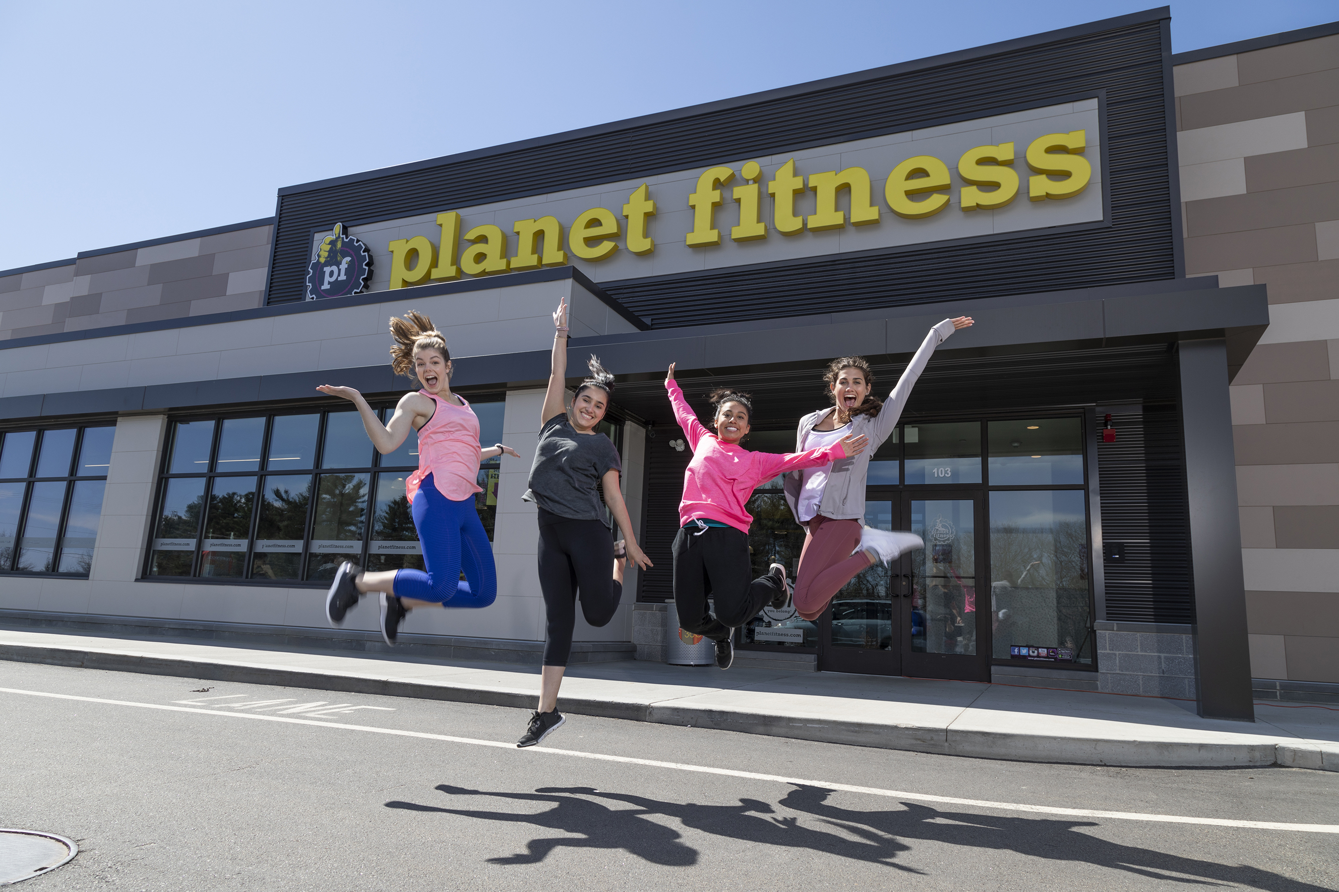 planet-fitness-summer-program-lets-high-school-students-work-out-for-free