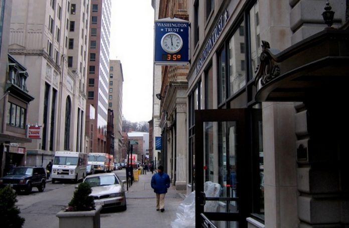 WASHINGTON TRUST reported a 2.3% decrease in profit in the second quarter ended June 30, compared with the .same period last year. GREATER CITY PROVIDENCE/JEF NICKERSON WASHINGTON TRUST reported a 2.3% decrease in profit in the second quarter ended June 30, compared with the .same period last year. GREATER CITY PROVIDENCE/JEF NICKERSON
