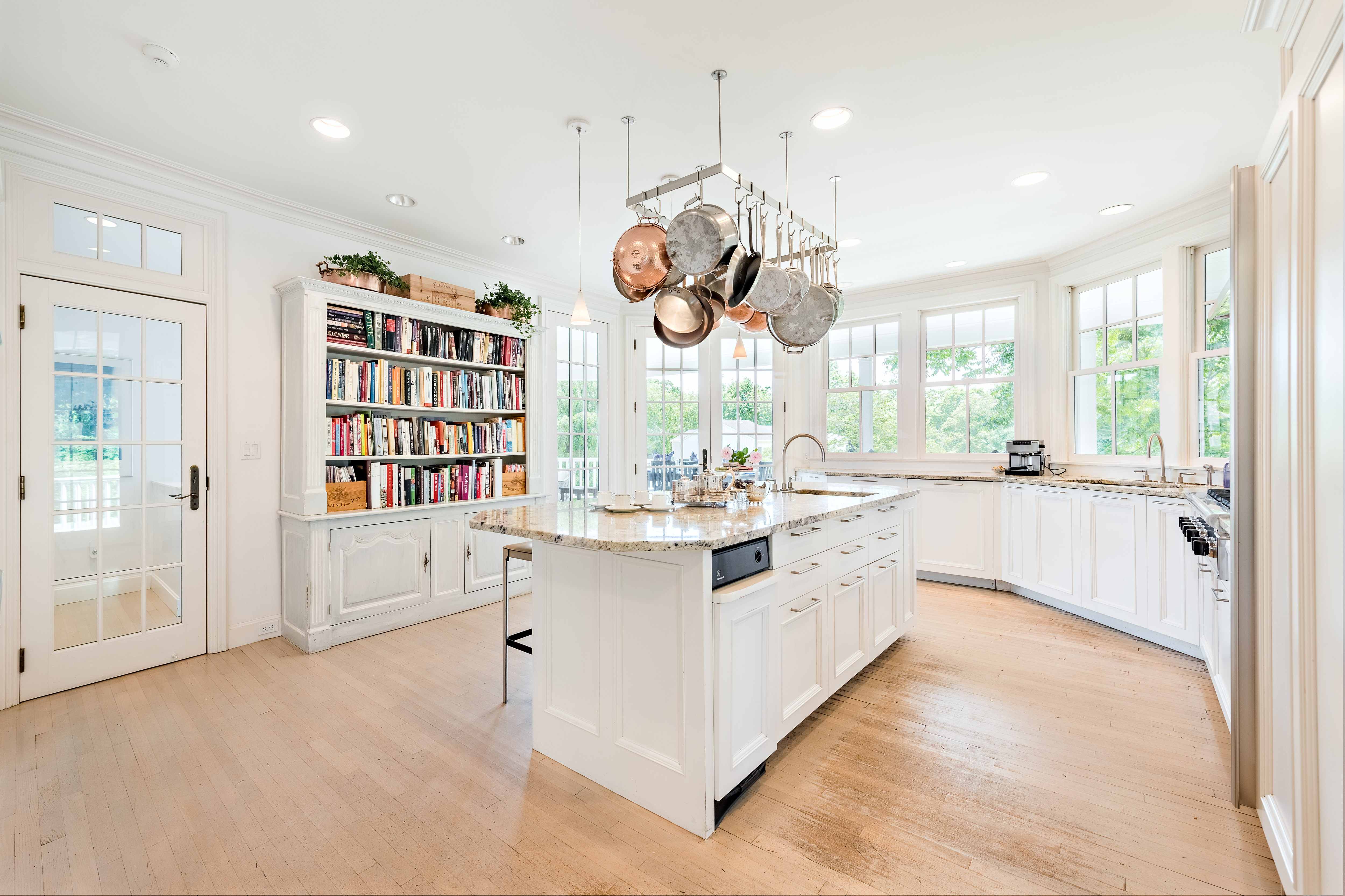 THE HOME features an open, modern kitchen. / COURTESY MOTT & CHACE SOTHEBY'S INTERNATIONAL REALTY