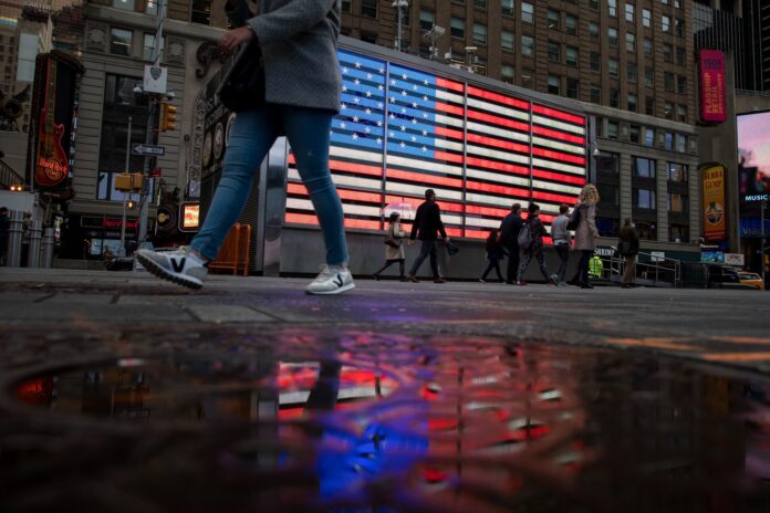 THE DOW JONES Industrial Average fell 800 points Wednesday in the worst rout of the year. / BLOOMBERG NEWS FILE PHOTO/MICHAEL NAGLE