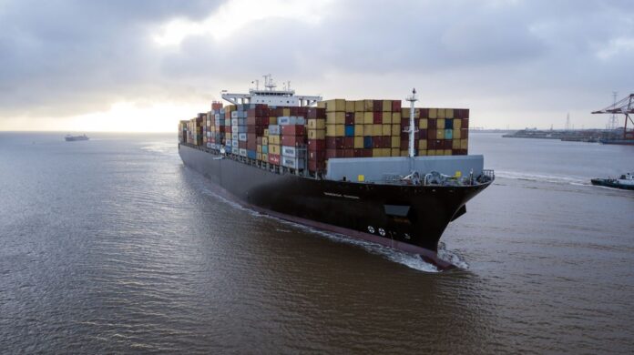 THE UNITED STATES goods-trade gap with China shrank to a seasonally adjusted $28.9 billion in August from $29.6 billion a month earlier. / BLOOMBERG NEWS FILE PHOTO/QILAI SHEN